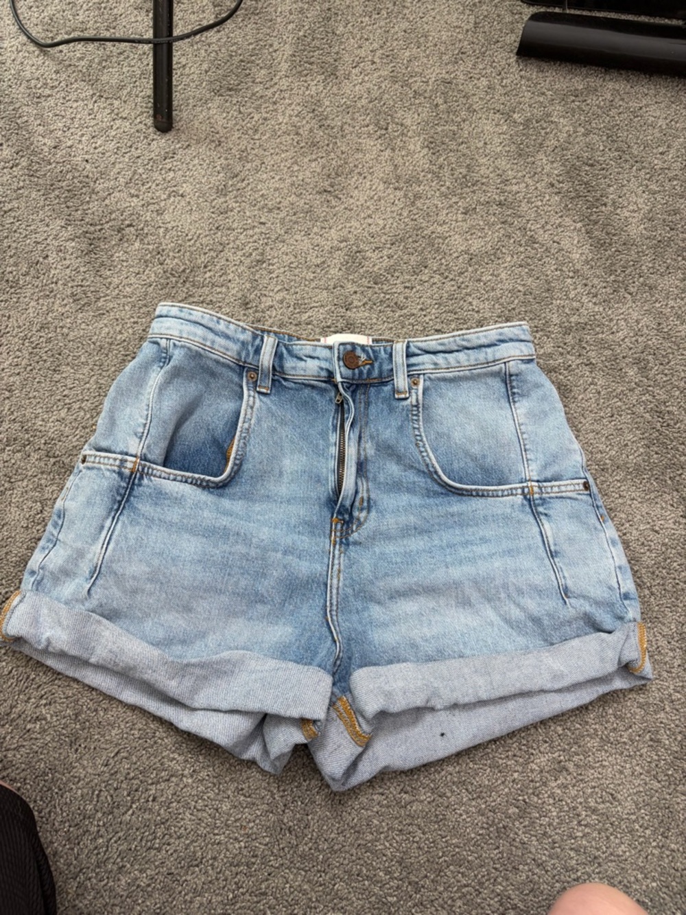 Light Wash high waisted Denim Rolled Hem Women's Shorts BDG